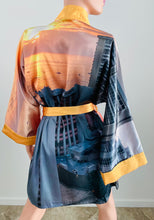 Load image into Gallery viewer, WAIKIKI, HONOLULU,  HAWAII SUNSET KIMONO