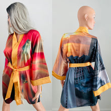 Load image into Gallery viewer, WAIKIKI, HONOLULU,  HAWAII SUNSET KIMONO