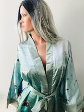 Load image into Gallery viewer, SAN CLEMENTE, ORANGE COUNTY, CALIFORNIA KIMONO