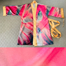 Load image into Gallery viewer, WAIKIKI, HONOLULU,  HAWAII SUNSET KIMONO