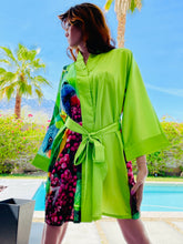 Load image into Gallery viewer, SYDNEY, NSW, AUSTRALIA - LORIKEET KIMONO