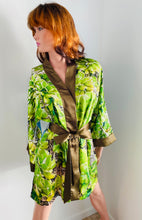 Load image into Gallery viewer, NUUANU PALI LOOKOUT, OAHU, HAWAII KIMONO